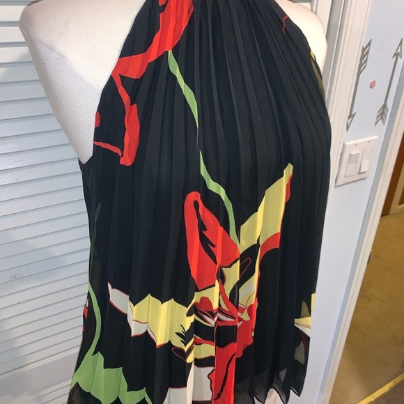 Jonathan Martin Black Floral Blouse - Picture 4 of 9